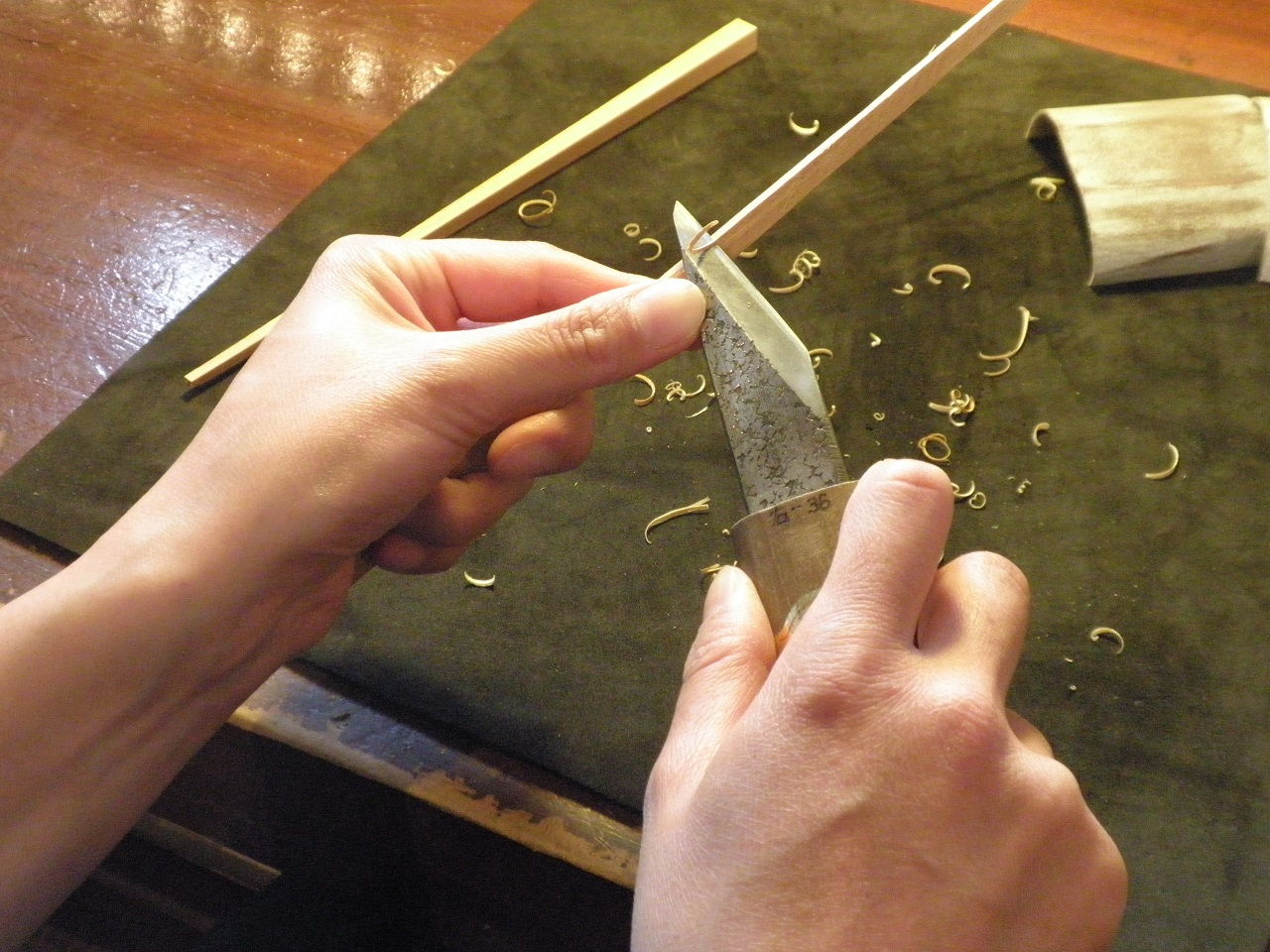 Hashiya Ichizen chopstick carving experience