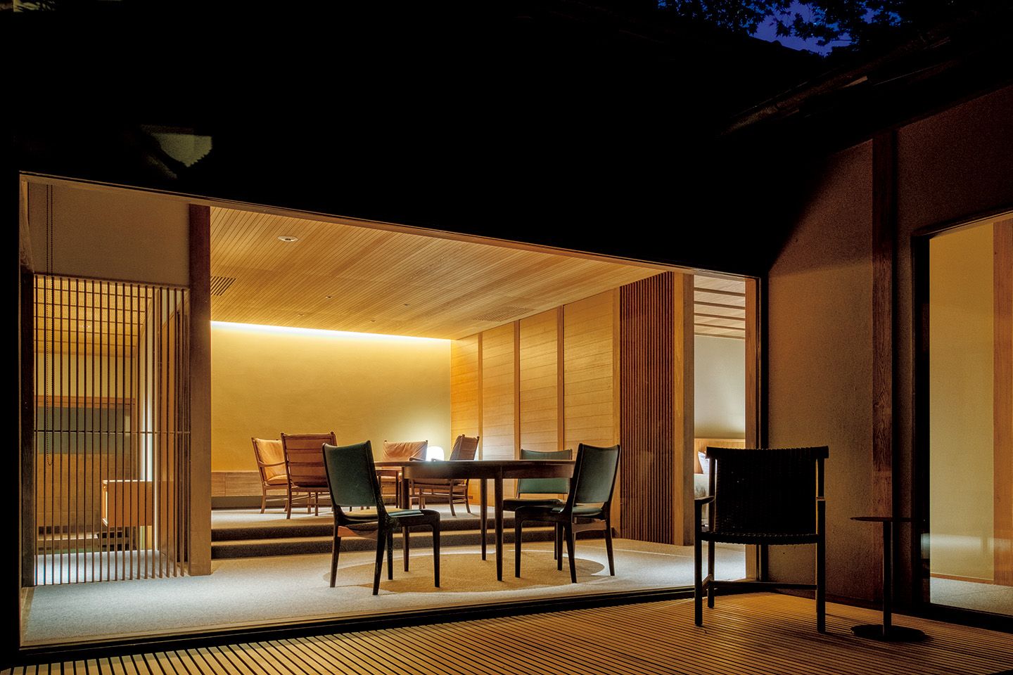 亀の井別荘 grounds